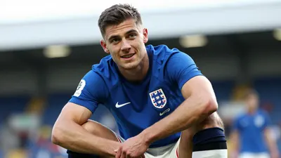 Stade Rennais FC confirme l'arrivée de Charlie Cresswell