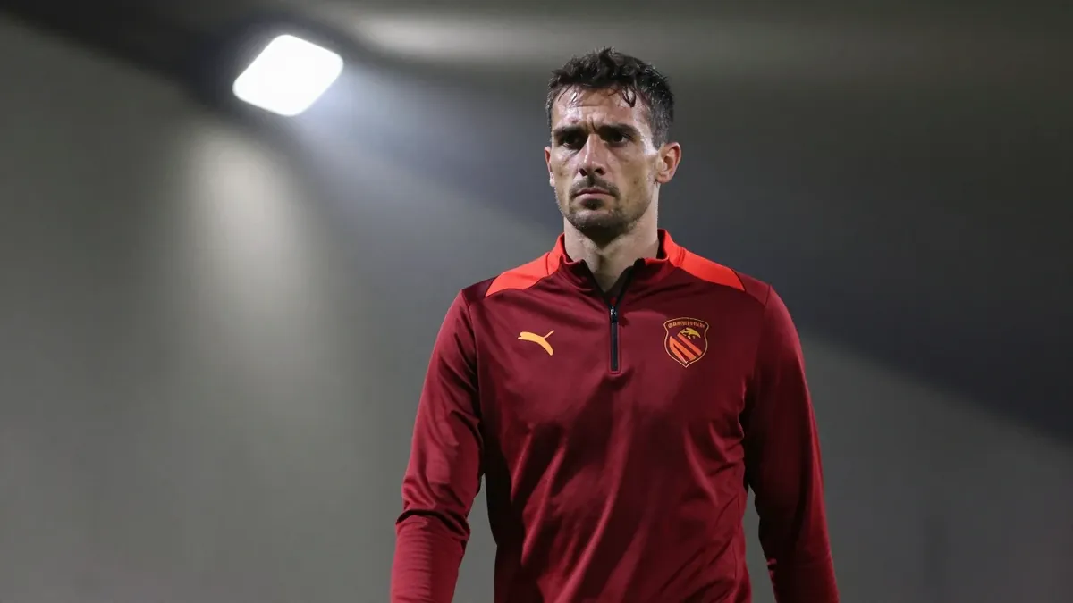 Stade Rennais FC Negotiates Transfer of Lilian Brassier to Eintracht Frankfurt