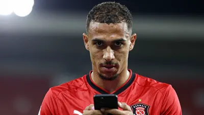 La LFP a officialisé les horaires et chaînes de diffusion des 10e, 11e et 12e journées de Ligue 1 pour Stade Rennais FC...