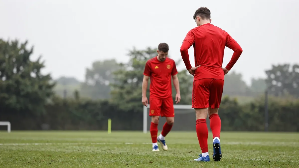 L'ancien attaquant du Stade Rennais, parti pour 30 millions d'euros en 2025, devrait quitter Nottingham Forest en prêt en...